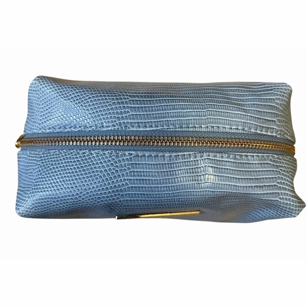 Vince Camuto Blue Makeup Bag Gold Zip Logo Plaque Interior Pocket